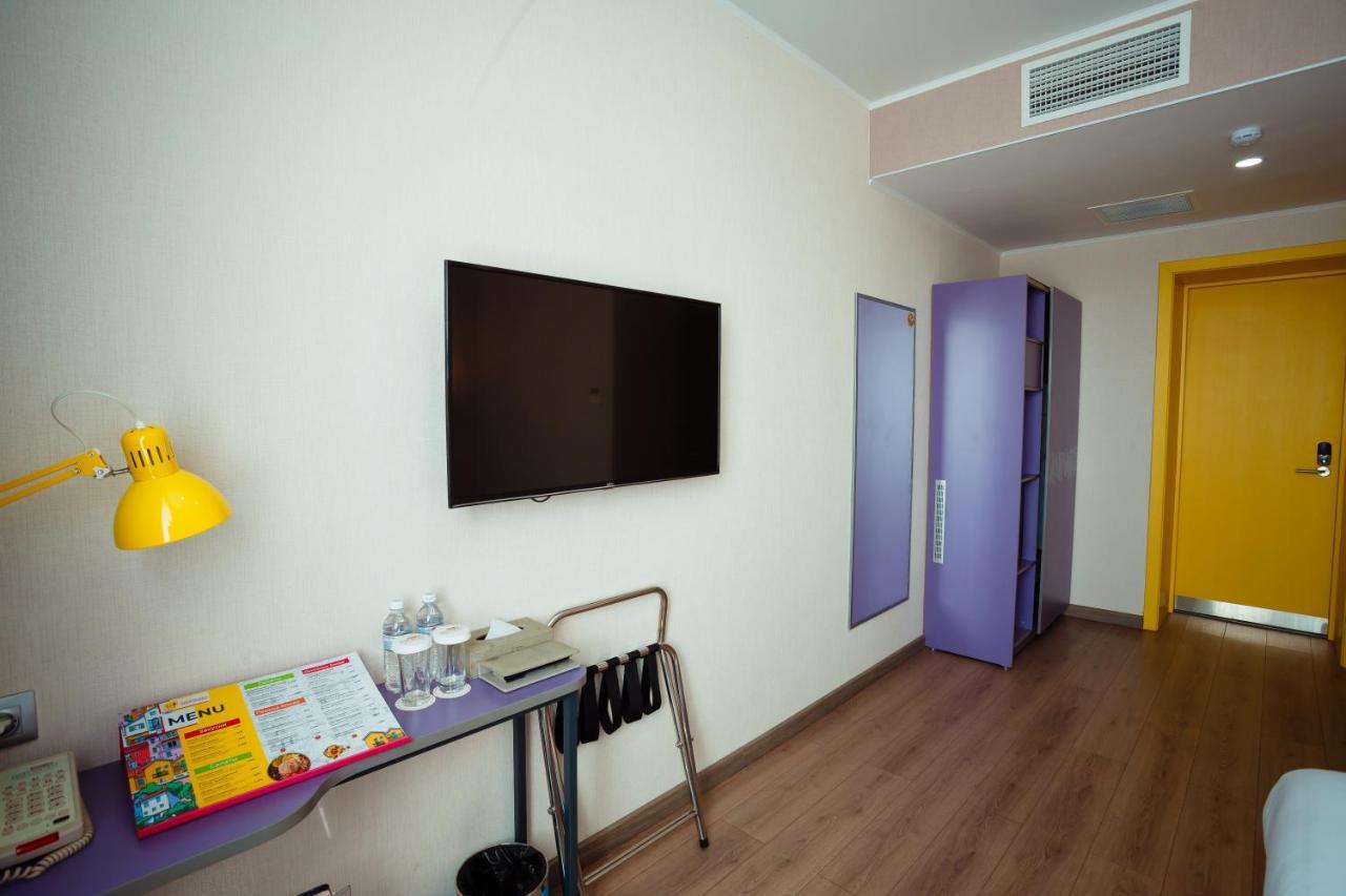 City Hotel شيمكنت المظهر الخارجي الصورة